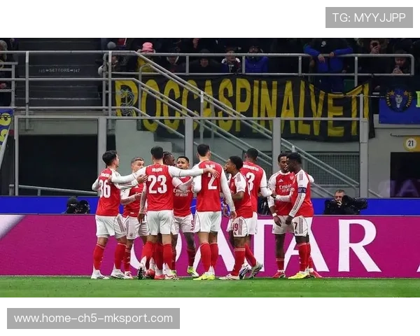 欧冠强弱对话！斯拉维亚主场争爆冷，阿森纳客场稳出线，斯拉维亚球队