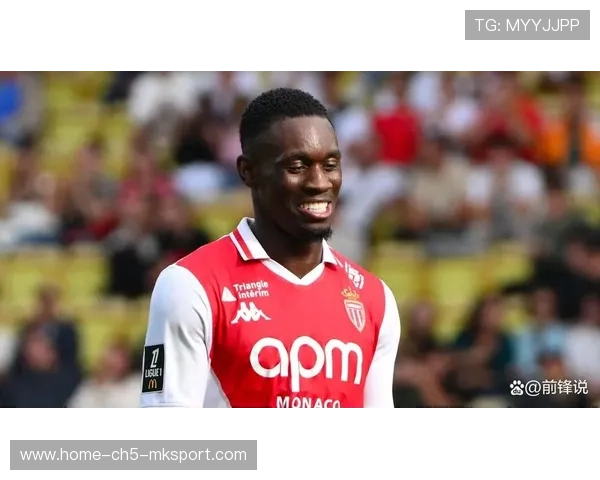 球星伤愈归队并主导胜利,场边欢呼不断,球星伤病壁纸 球星伤愈归队并主导胜利,场边欢呼不断,球星伤病壁纸