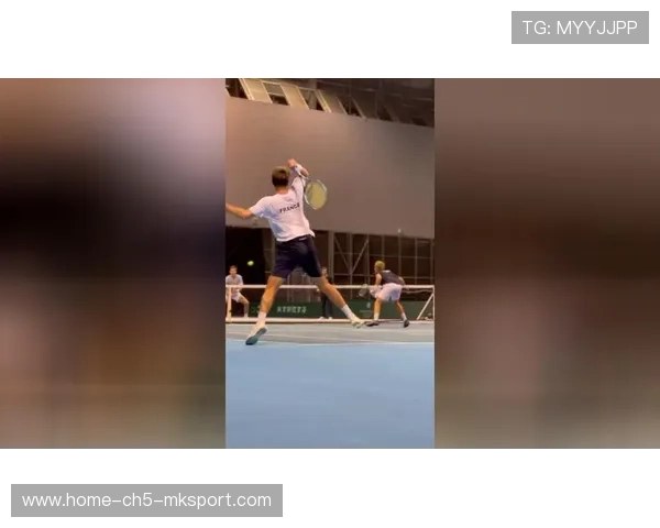 羽毛球后场挑高球：巧妙逼退对手的制胜绝招