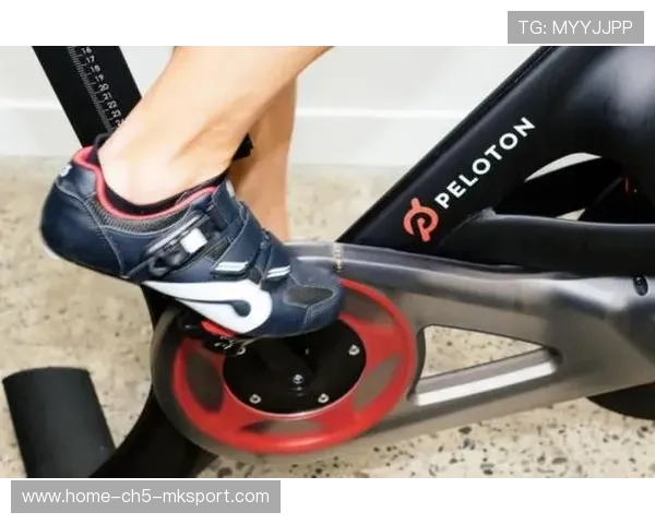 赫尔城奥斯坦中路推进强势，对抗极强